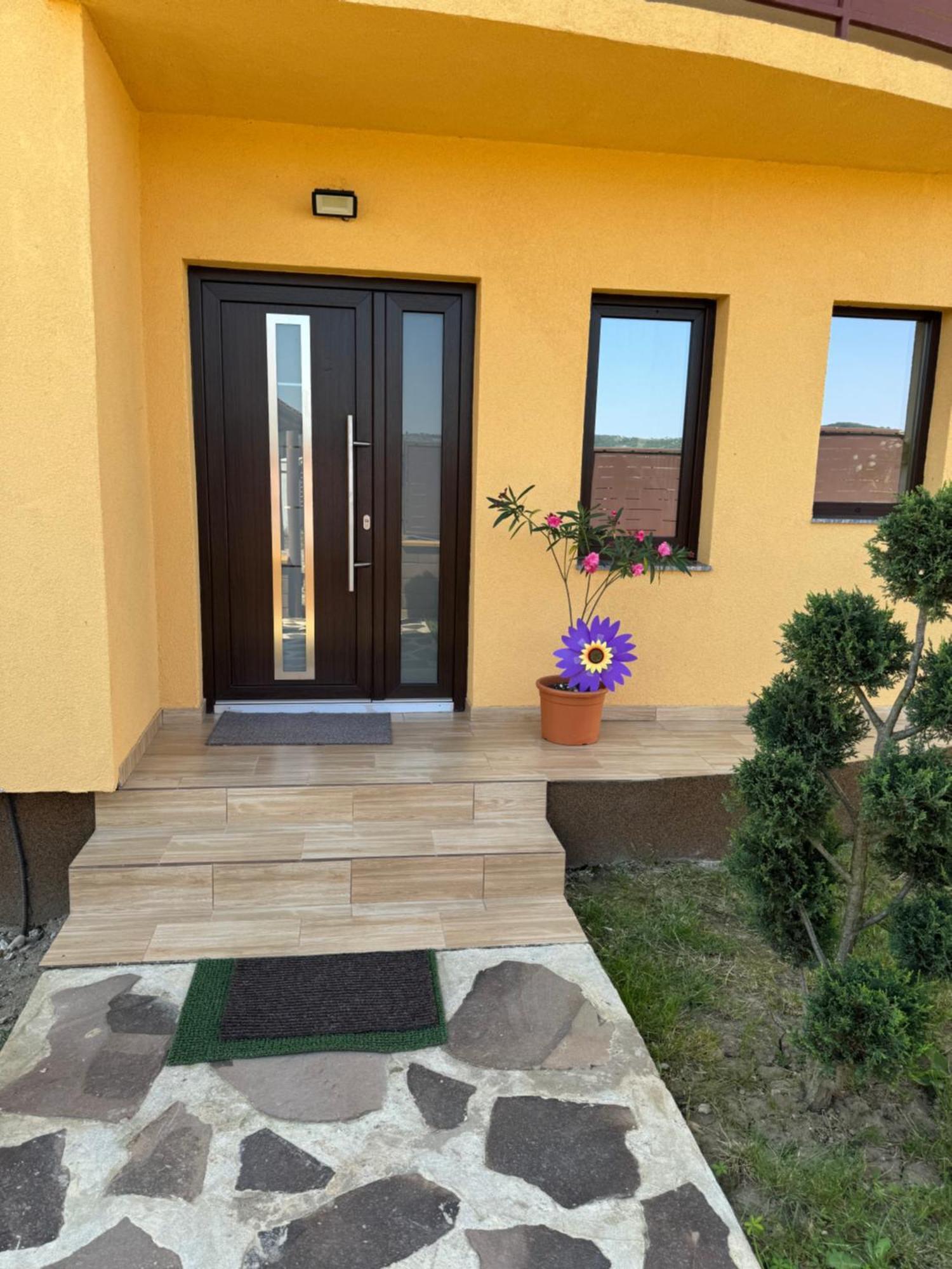 오라데아 Casa Casy 빌라 외부 사진