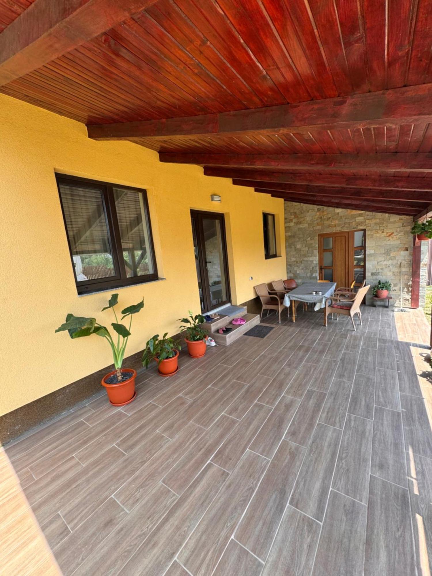오라데아 Casa Casy 빌라 외부 사진